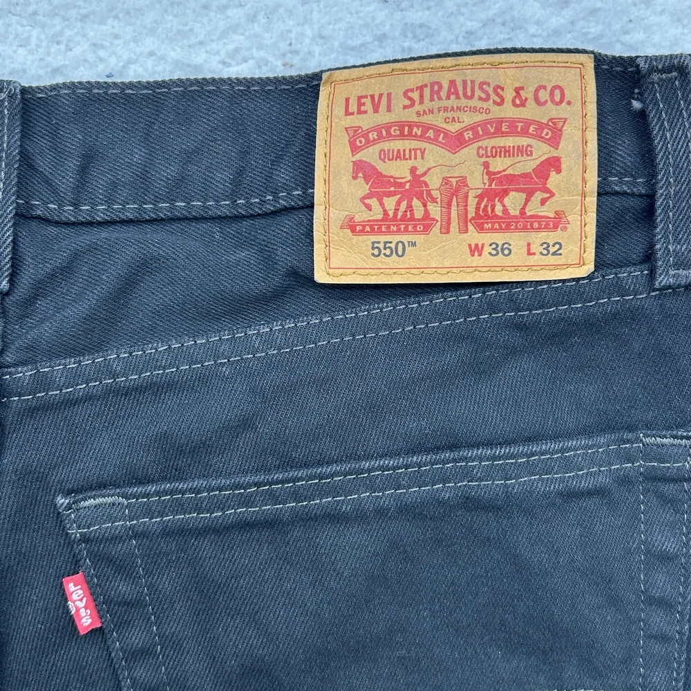 Levi's 550 Jeans Mens 36x32 Relaxed Fit Black Denim Tapered Leg Waterless USA